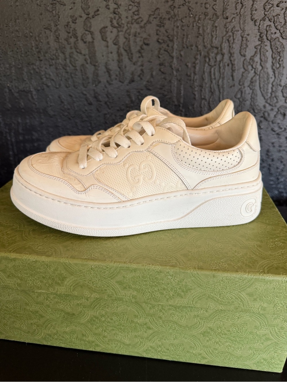 Gucci Women’s Leather Interlocking G Logo Sneakers